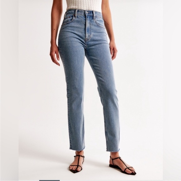 Abercrombie & Fitch The Ankle Straight Ultra High Rise Medium Wash Raw Hem 25/0L - Picture 1 of 13